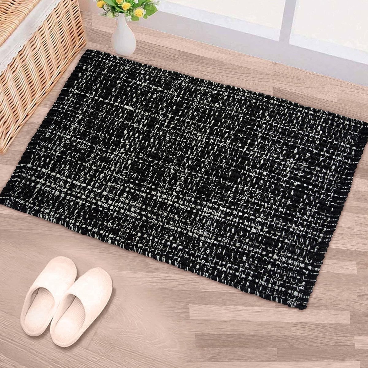 Chardin home Sand & White Cotton Throw Rug, 21×34 Inches Area Rug for Bathroom Kitchen entryway, Reversible Handwoven Rug Machine Washable.