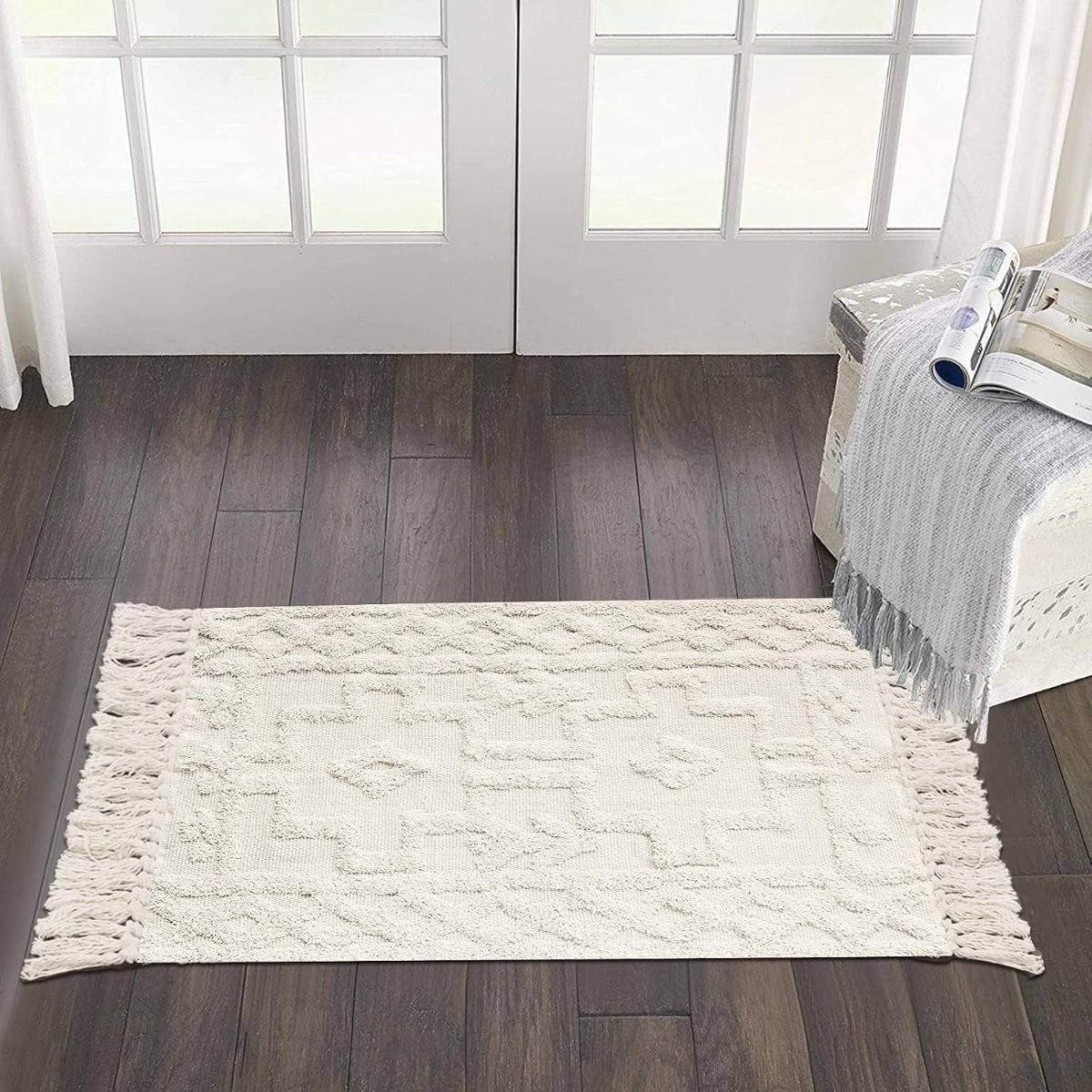Uphome Boho Bathroom Rug 2′ x 3′, Washable Small Farmhouse Bedroom Rugs with Tassels, Beige Geometric Bath Mats for Home Decor, Cotton Woven Moroccan Tufted Throw Rug for Entryway Front Door Kitchen