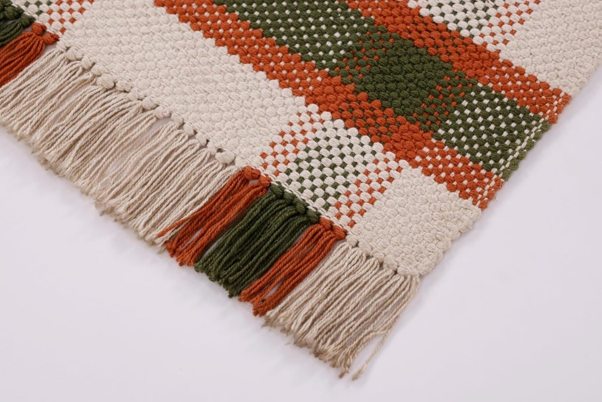 UB Home and Decor-Handwoven Cotton Rug – Plaid Designe with Colors Stripes, Finished with Hand-Knotted Fringes on Both Ends, FRS-0115 (Rust & Olive Green)