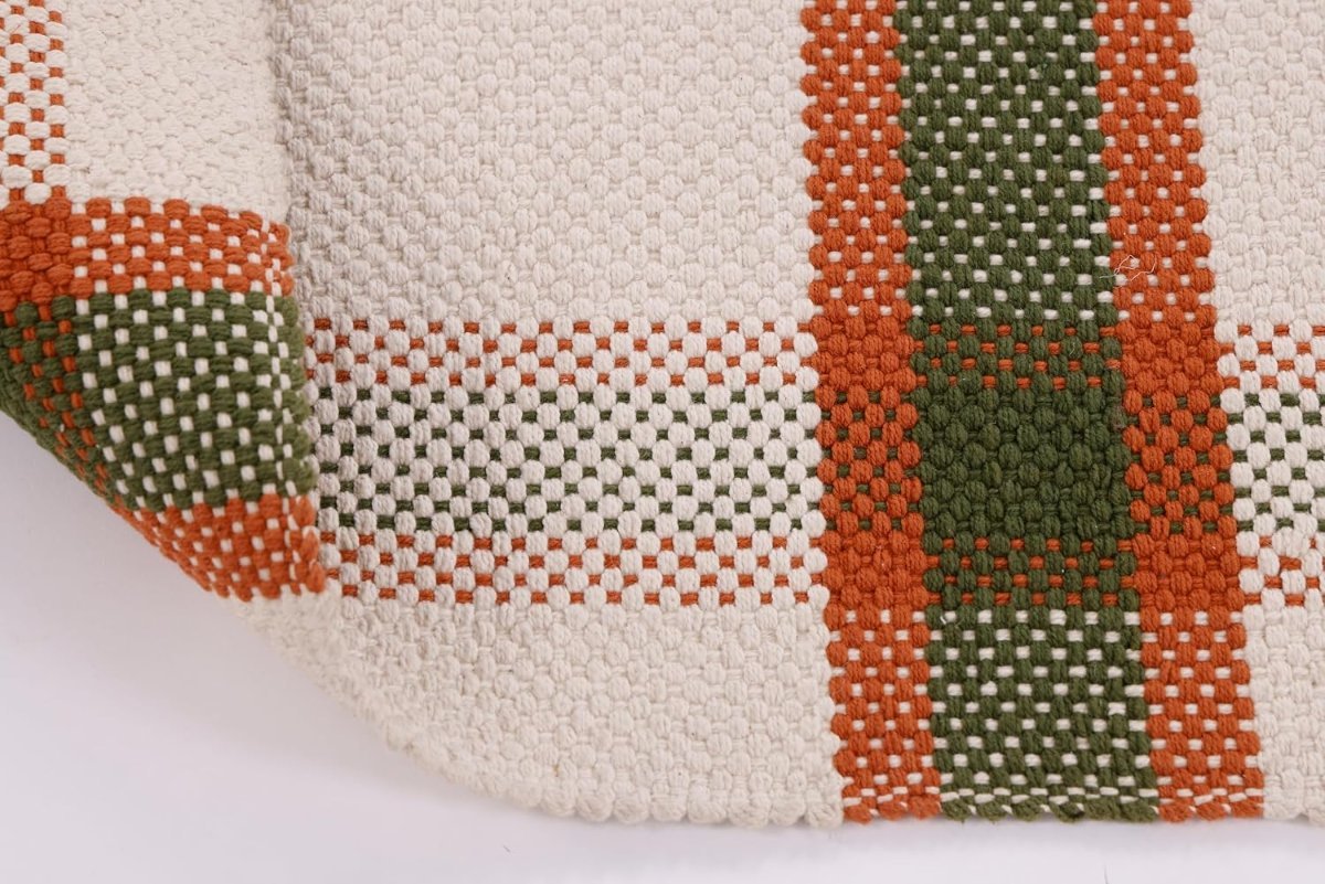 UB Home and Decor-Handwoven Cotton Rug – Plaid Designe with Colors Stripes, Finished with Hand-Knotted Fringes on Both Ends, FRS-0115 (Rust & Olive Green)