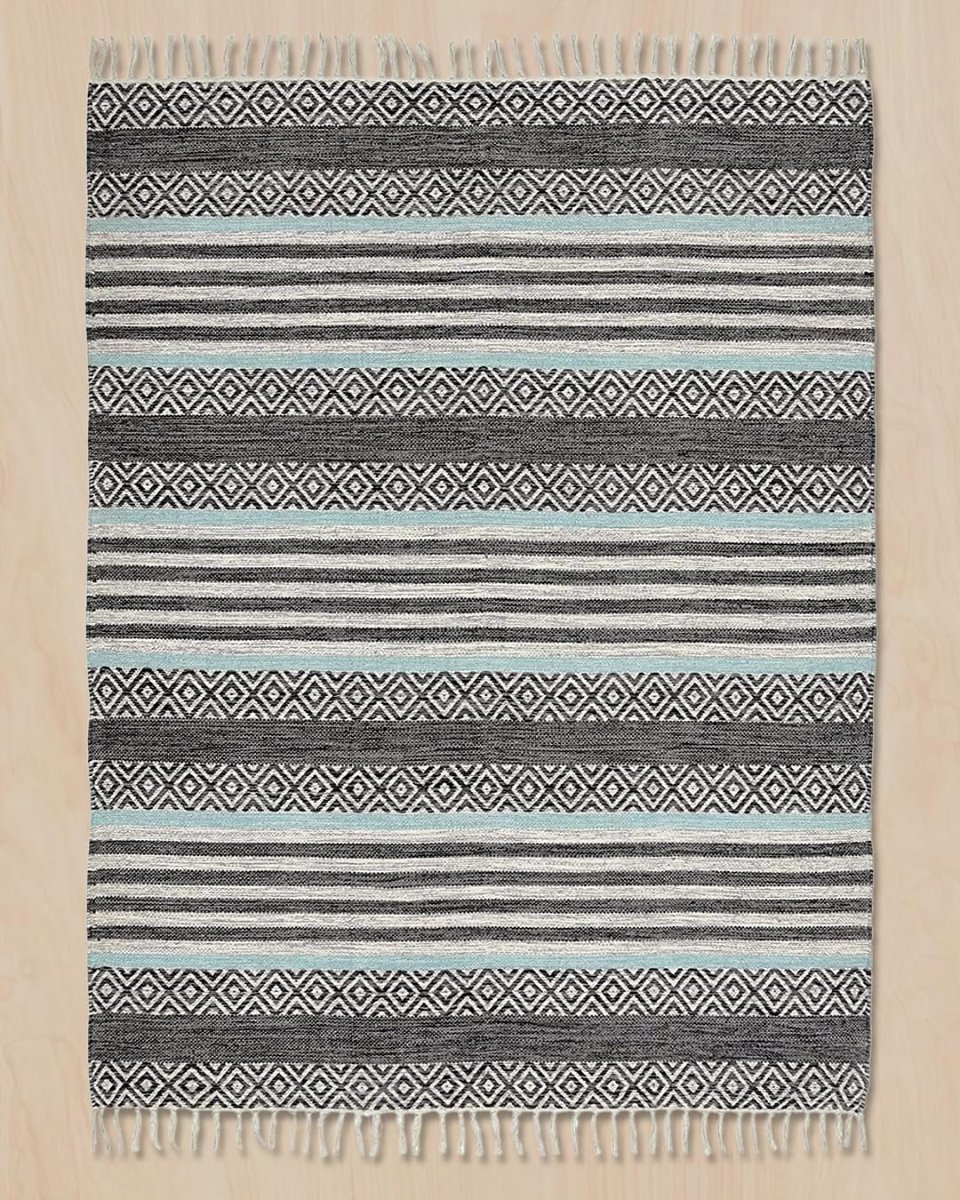 Handmade Cotton Dhurrie Rug for Living Room and Bedroom Durable, Washable and Stylish Modern Carpet for Home (Green 5×7 Feet)